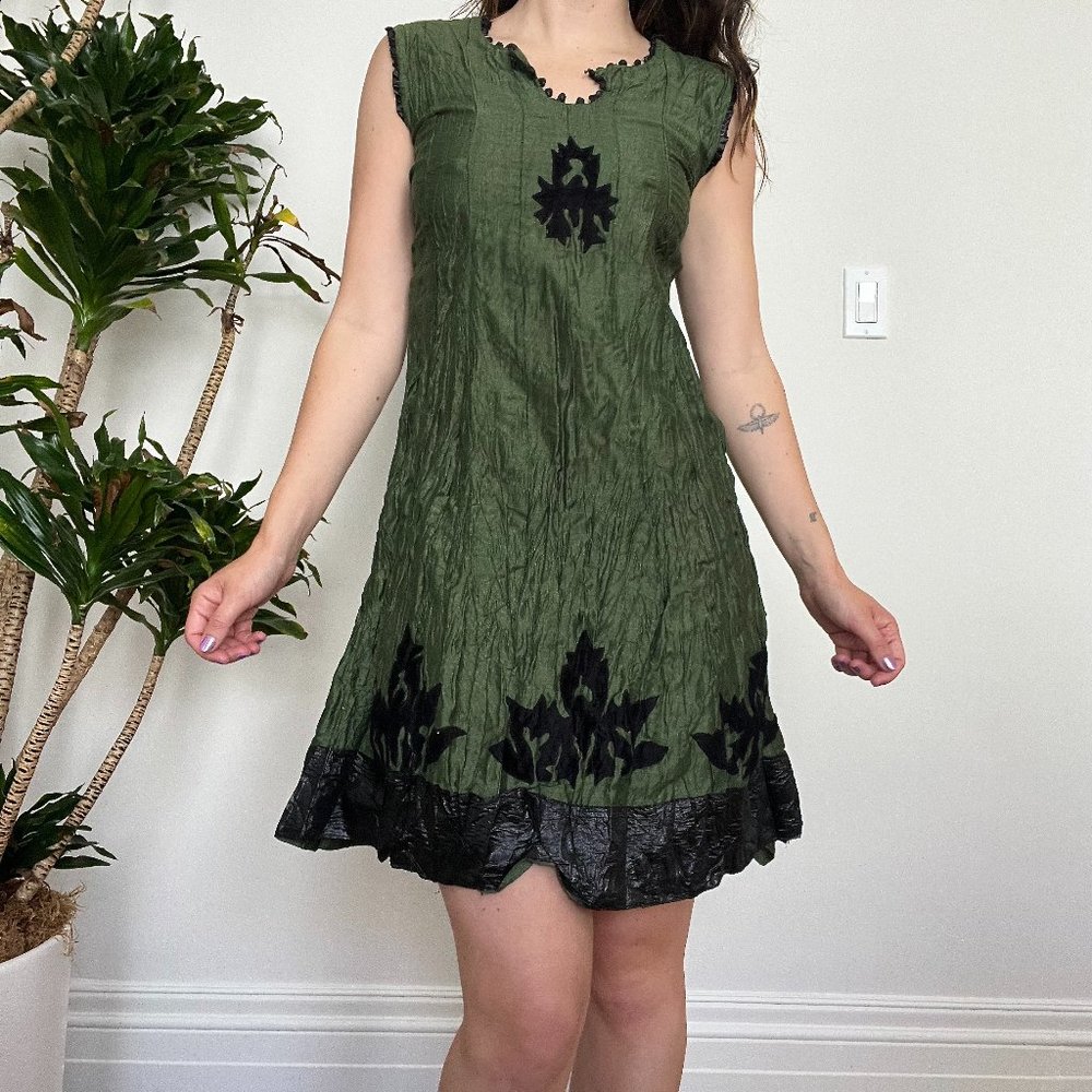 Green & Black Embroidered A-Line Sleeveless Knee Length Dress Made in India